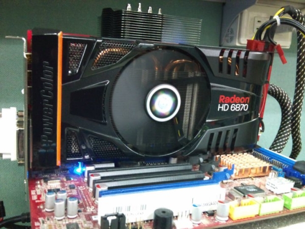 powercolor_hd6870pcsplus_1