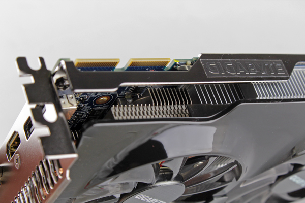 7-Gigabyte-R9-280X-OC-WindF