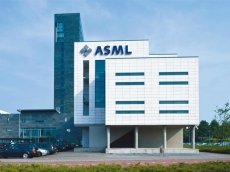 ASML reports profits through the roof