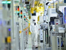 Intel announces 10nm Cannon Lake, says it's on track