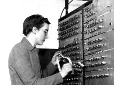 One of the world's first computer designers logs off