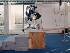 Boston Dynamics shows robot doing a junior construction worker's job