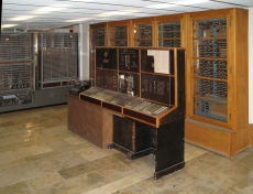 Boffins find world's oldest computer manual