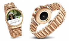 Huawei Breathes At LG's Golden Back