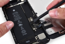 Apple "replaced 10 times more batteries" than expected